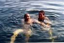 С Дашей в озере. Скалы, июль 2003